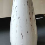 Design Vase Signed Hérold Porzellan Bavaria. In fine white porcelain/Silver filament decoration. High 22 cm