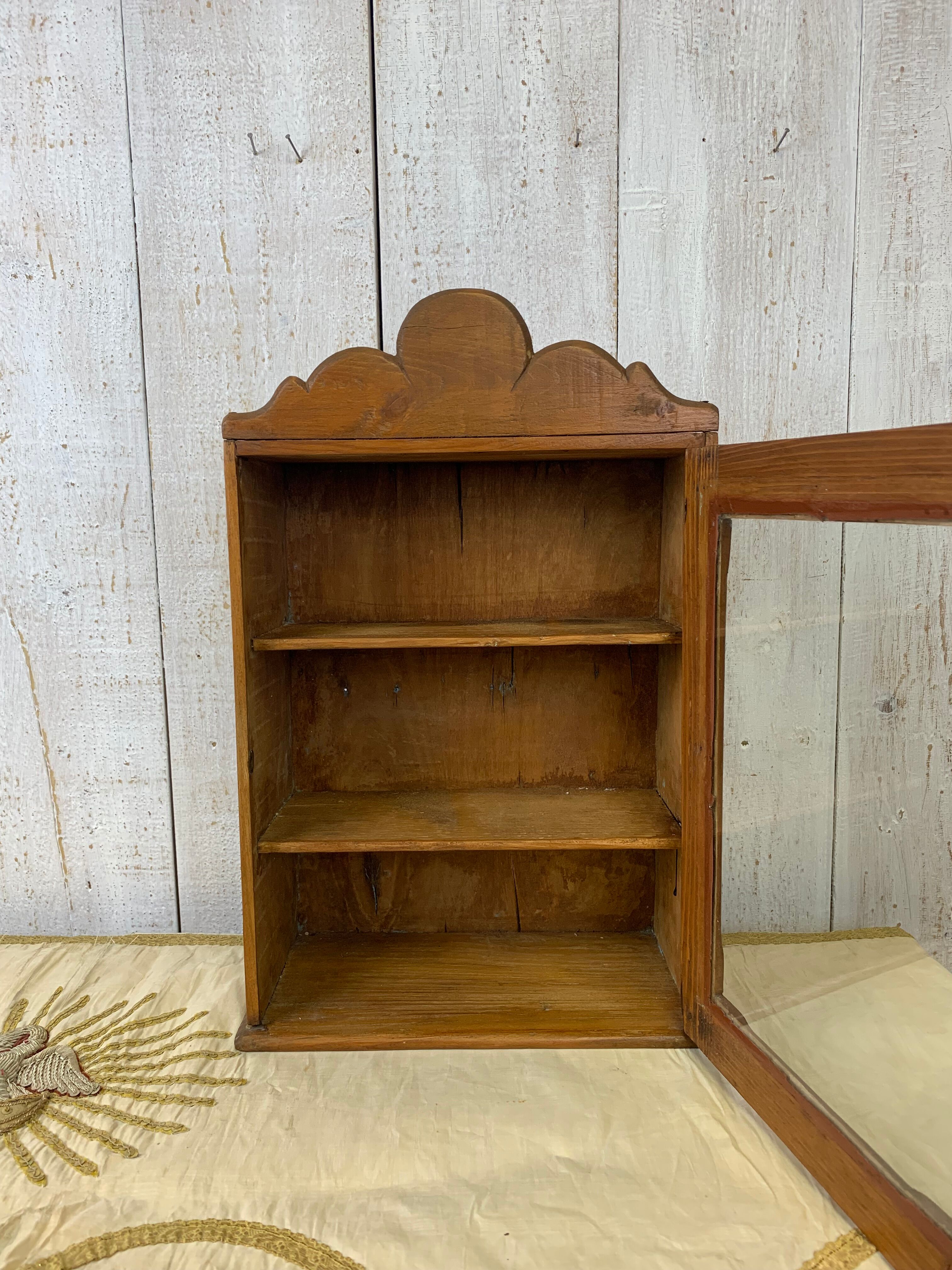 Vintage showcase