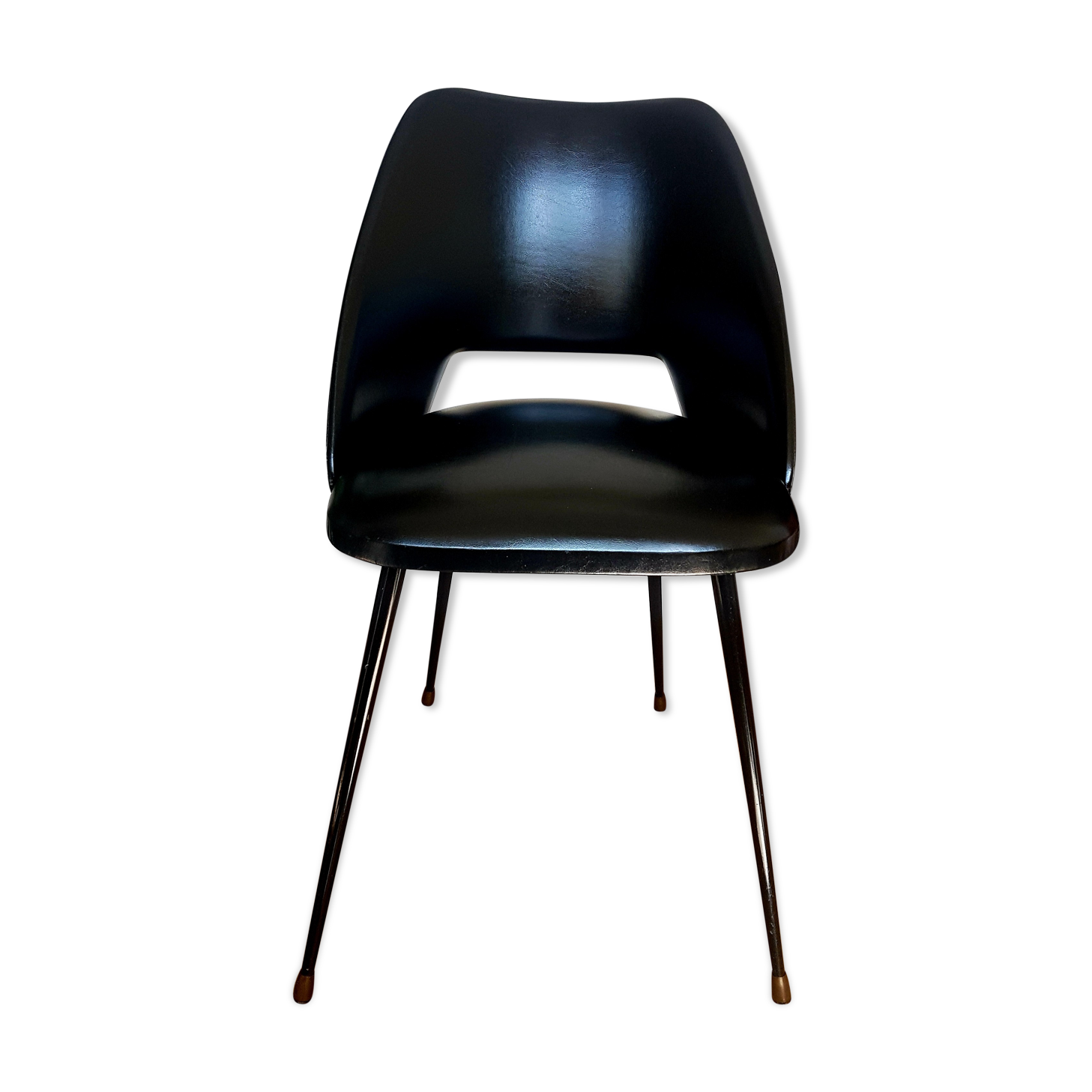 Chaise tonneau en skaï