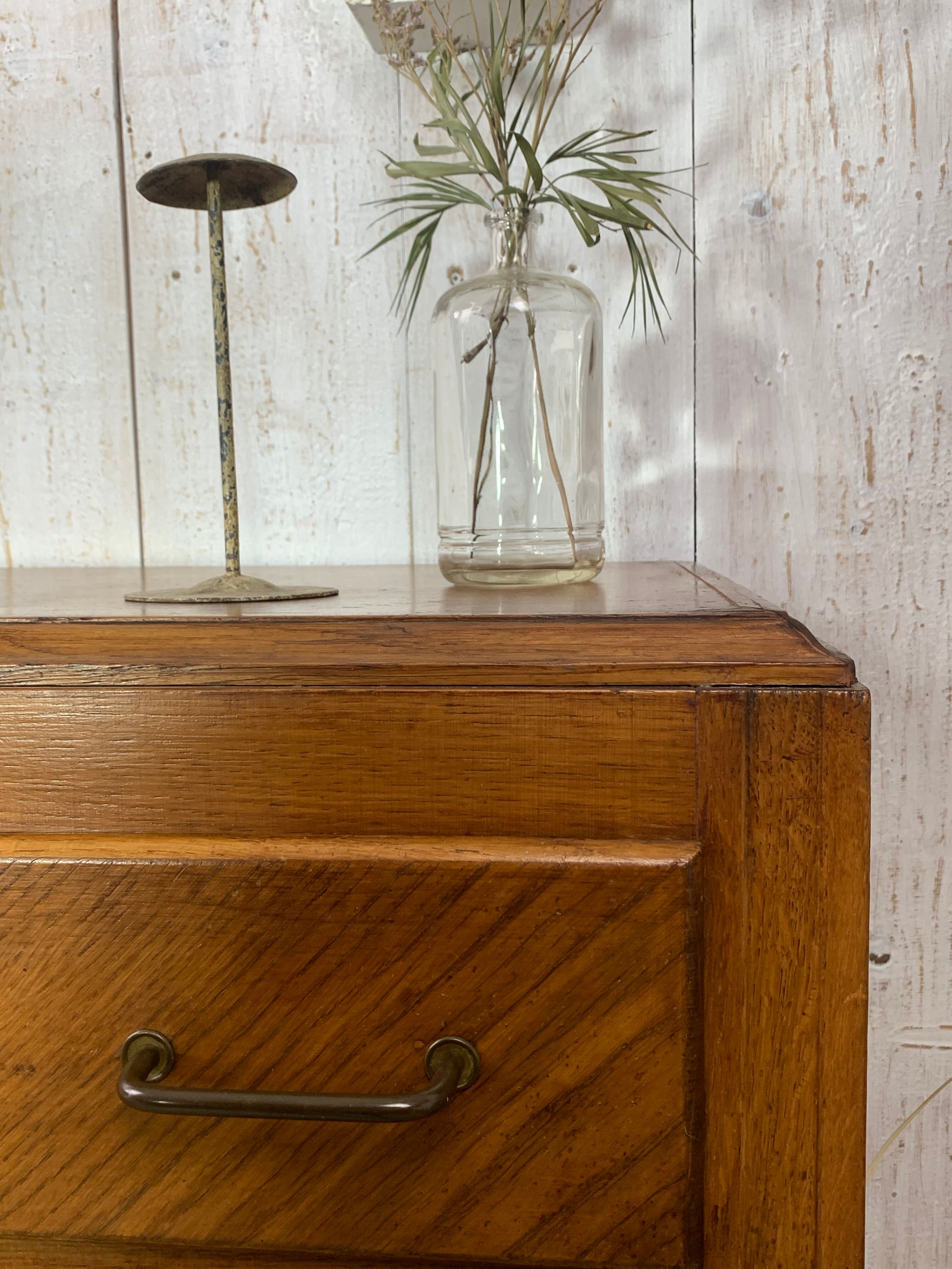 Commode vintage