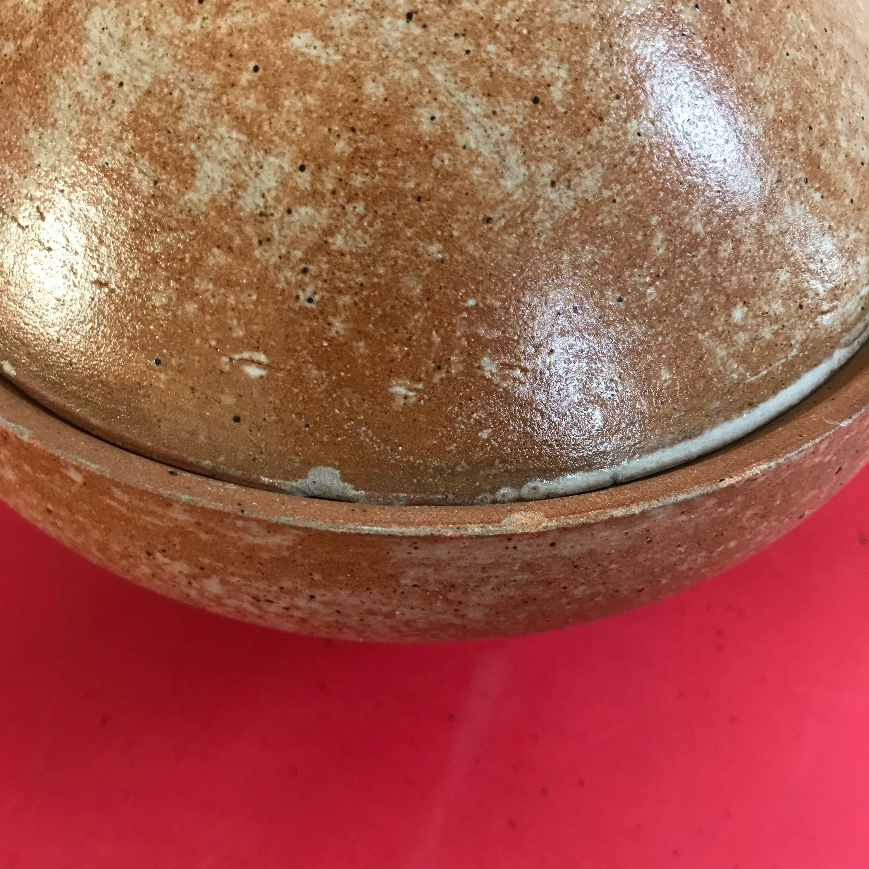 Soup tureen in sandstone