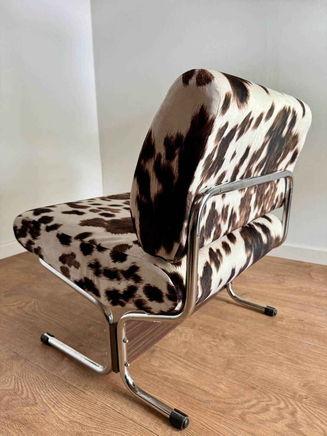 Caracas Pierre Guariche Airbone armchair from the 70s