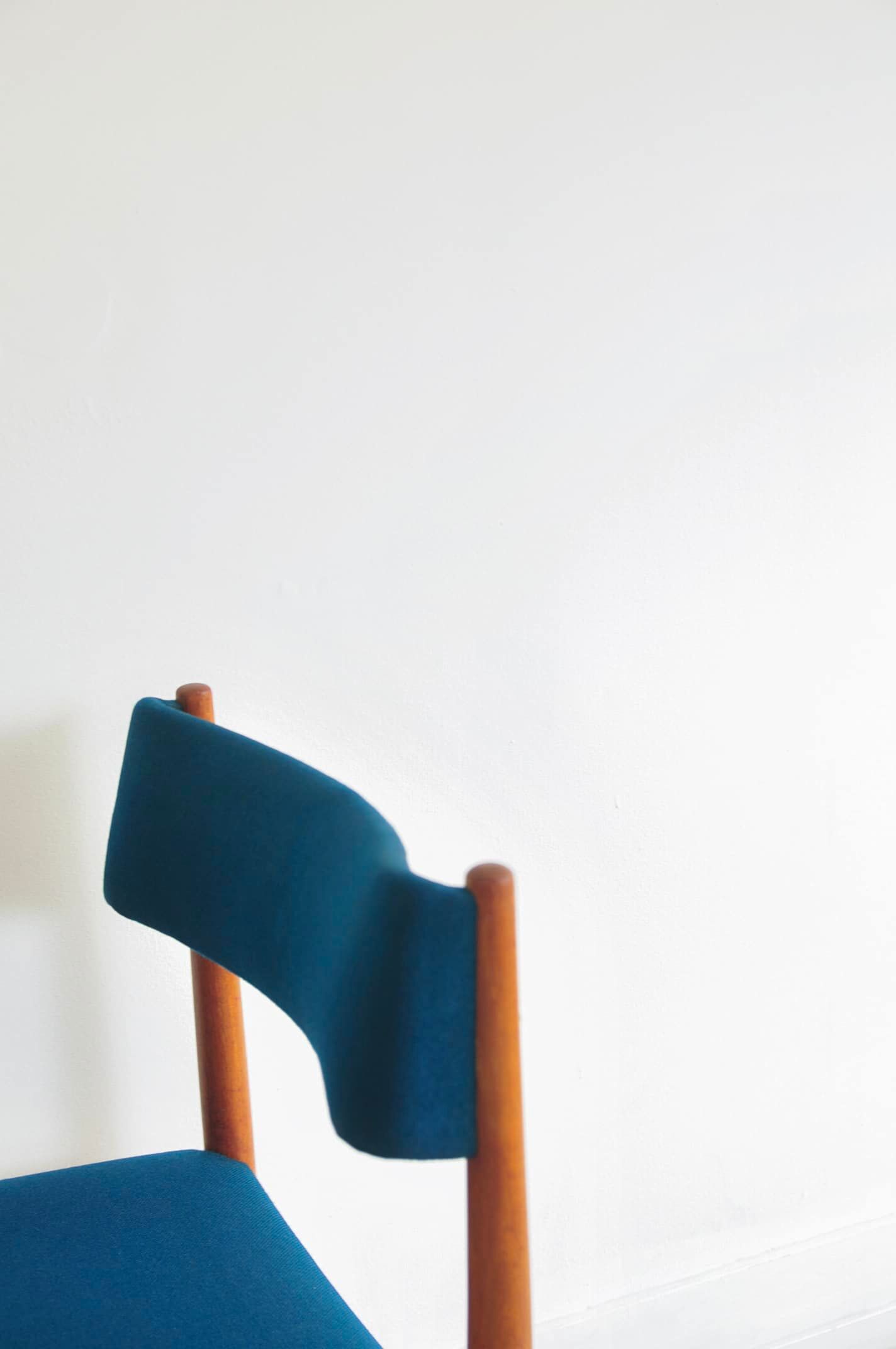 Ensemble de 4 chaises en teck bleu par Aksel Bender