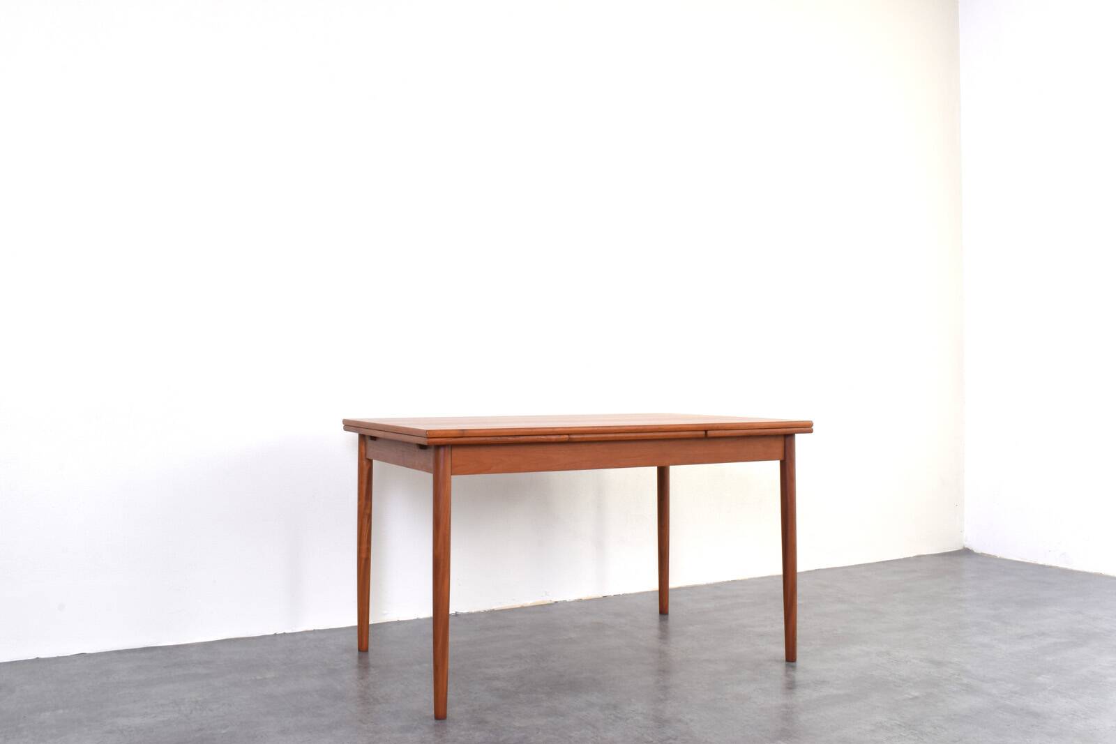 Mid-Century Danish Teak Extendable Dining Table, 1960s.