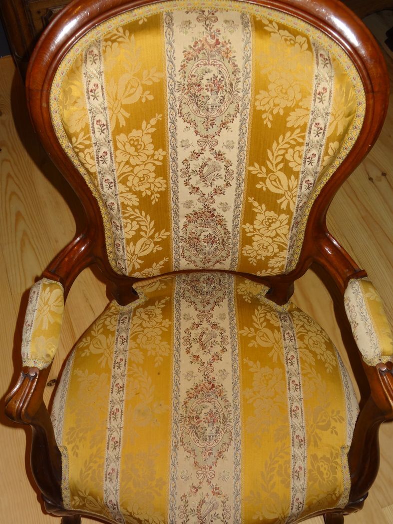 Voltaire mahogany armchair, nineteenth century