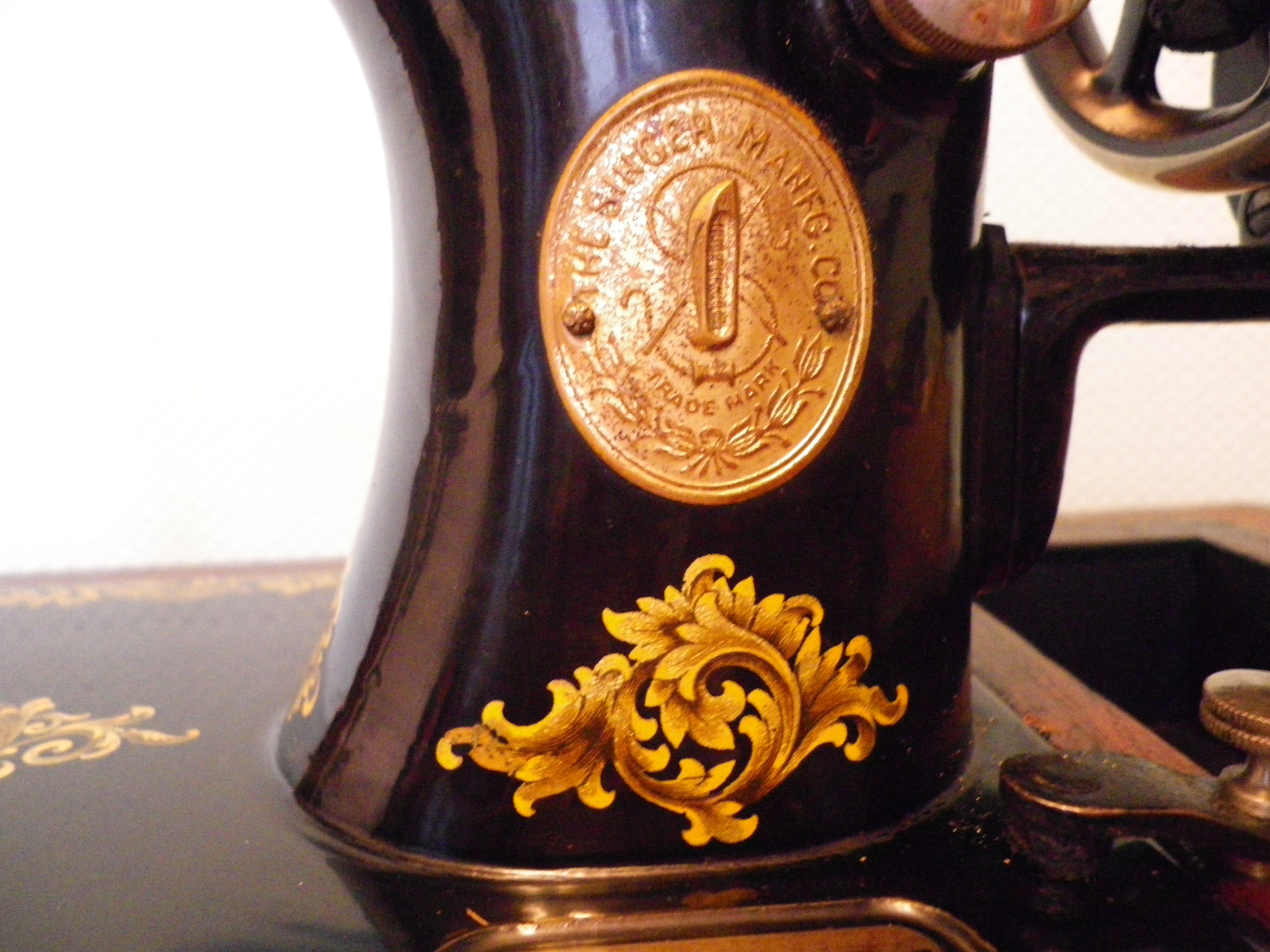 Singer sewing machine, portable, manual - Years 1926/1927