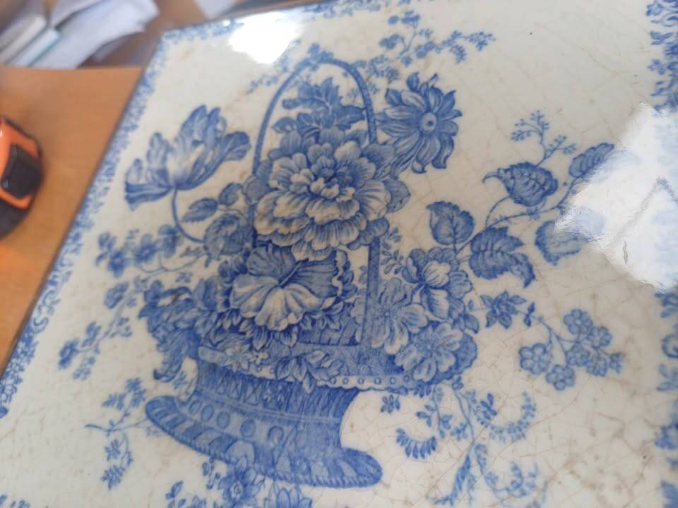 Magnificent Old Trivet Earthenware & Wood - Country Chic Style 26cm