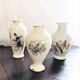 Lot de 3 vases en  porcelaine