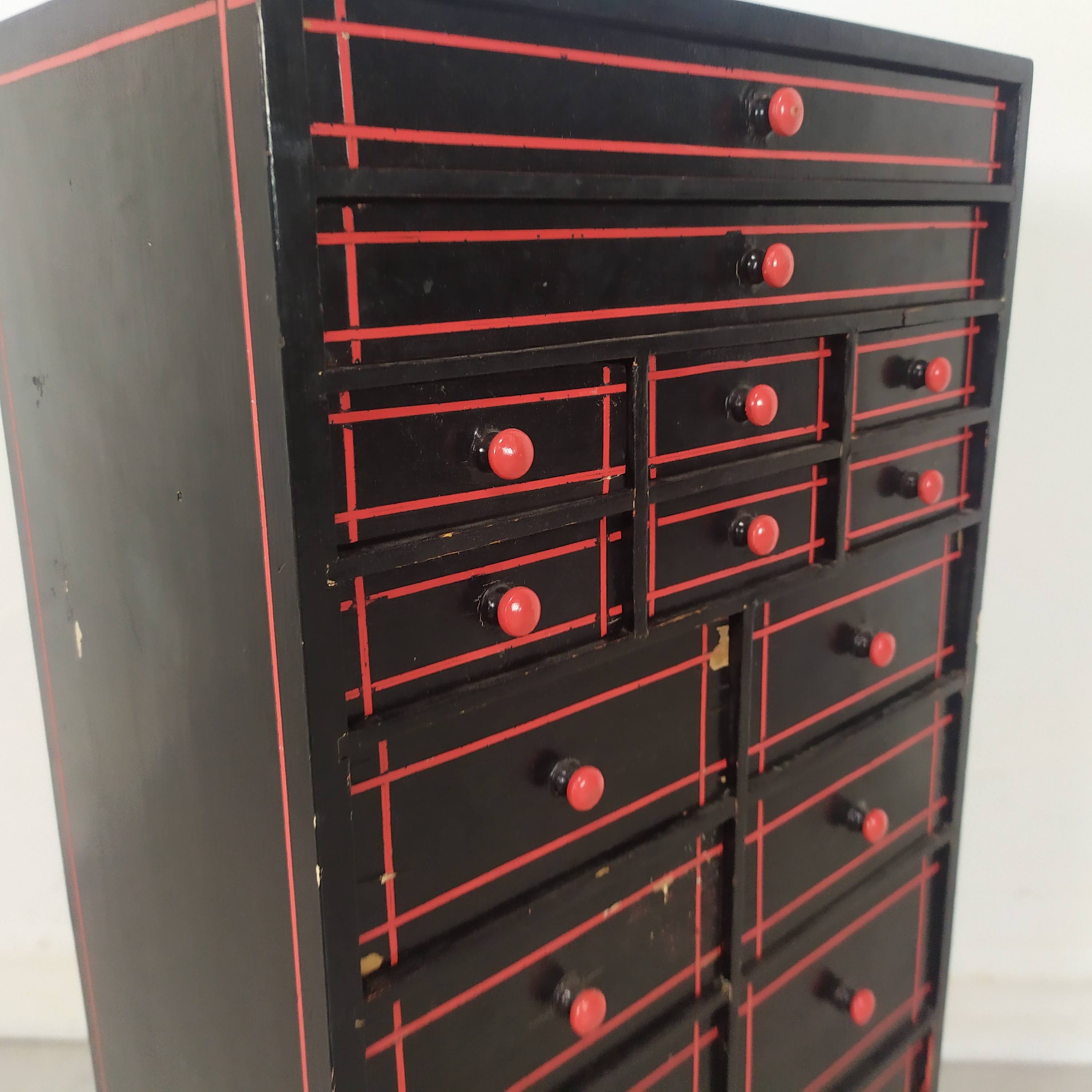 Trade furniture with drawers
