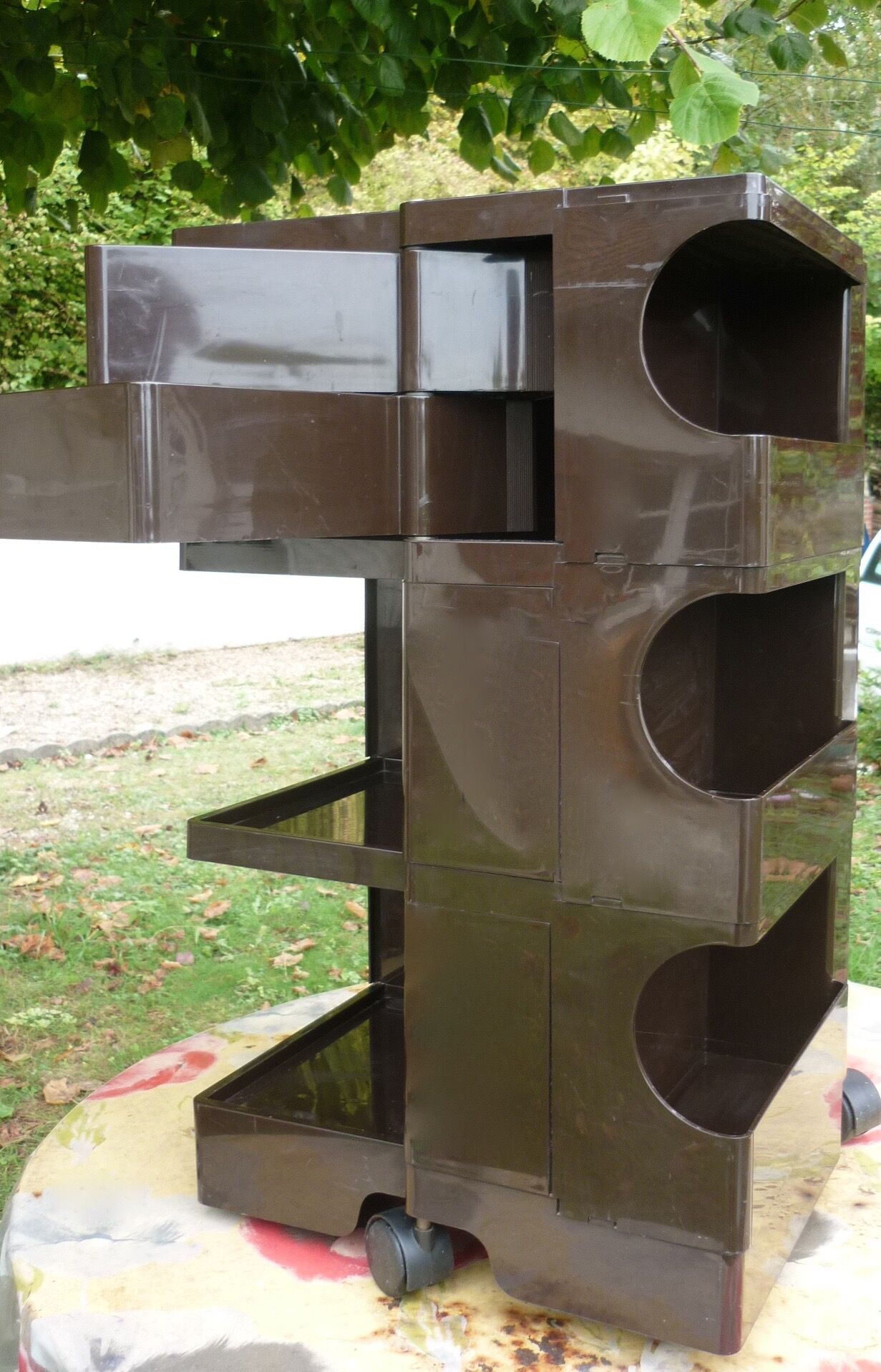 Boby dessert brown design Joe Colombo