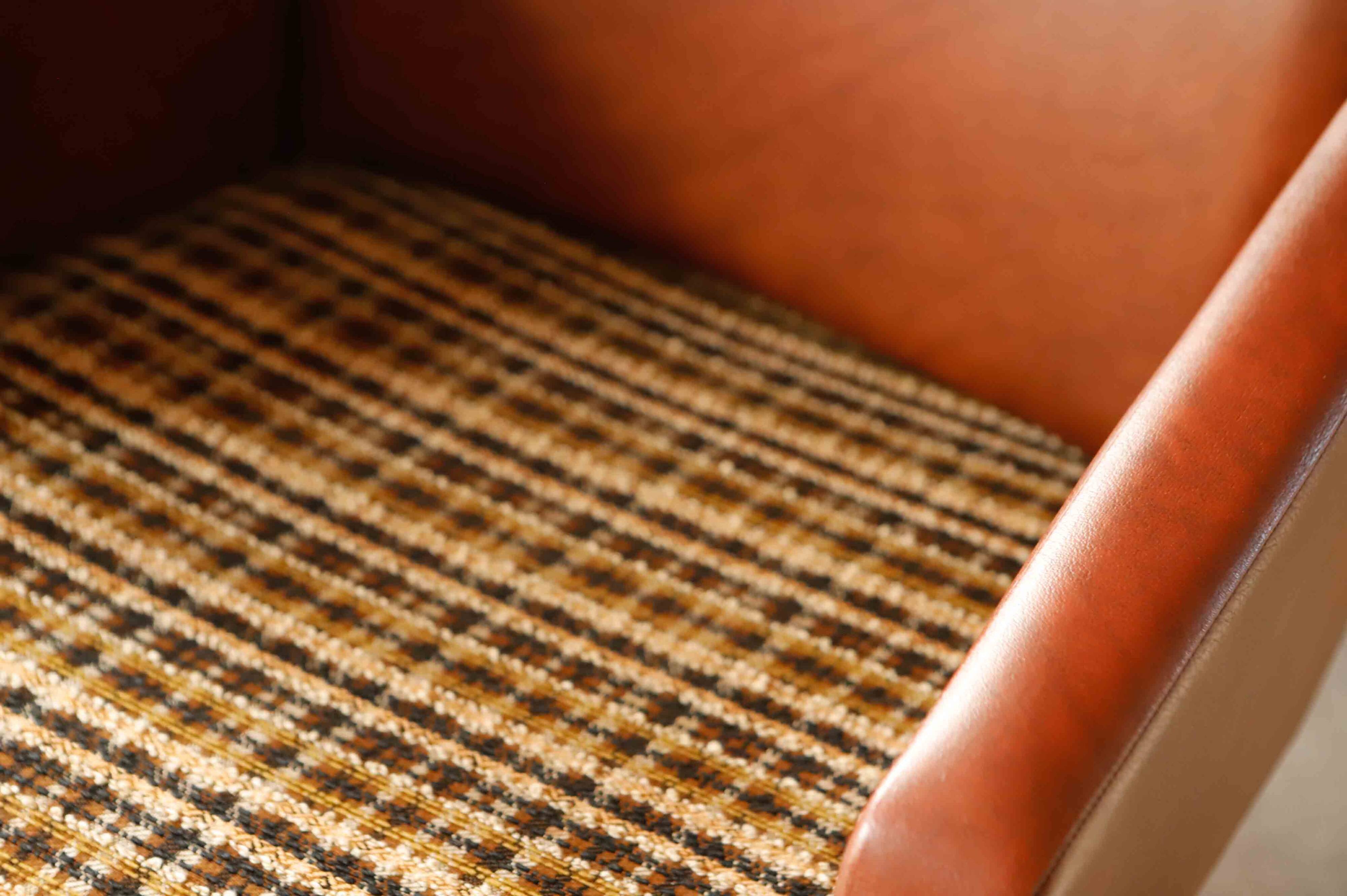 DDR Retro Swivel Armchair (1970s) – Brown Faux Leather & Checkered Seat
