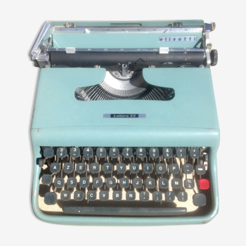 Machine à écrire Olivetti lettera 22