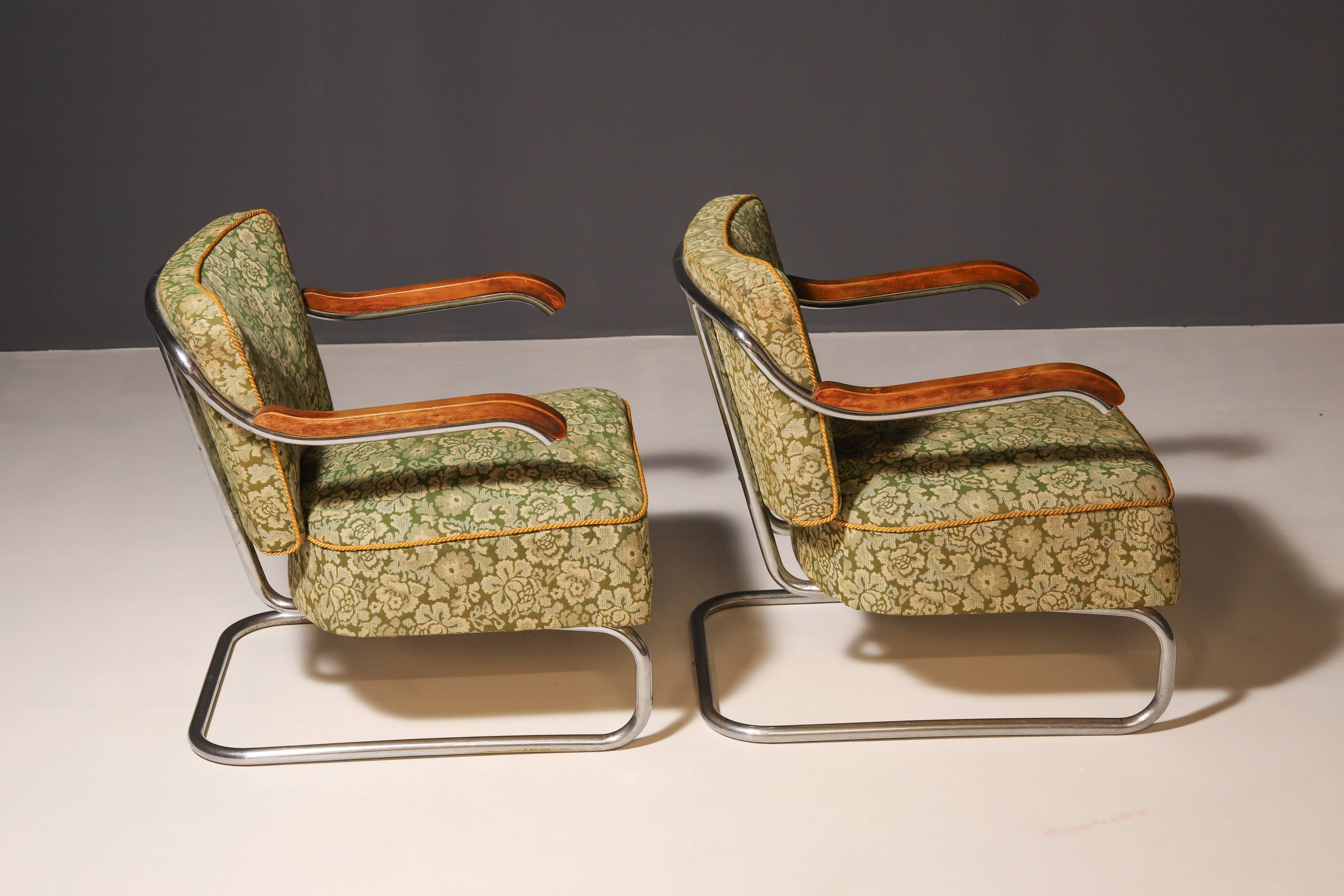 Paire de fauteuils cantilever en acier tubulaire pour Kovona, Tchécoslovaquie, années 1950