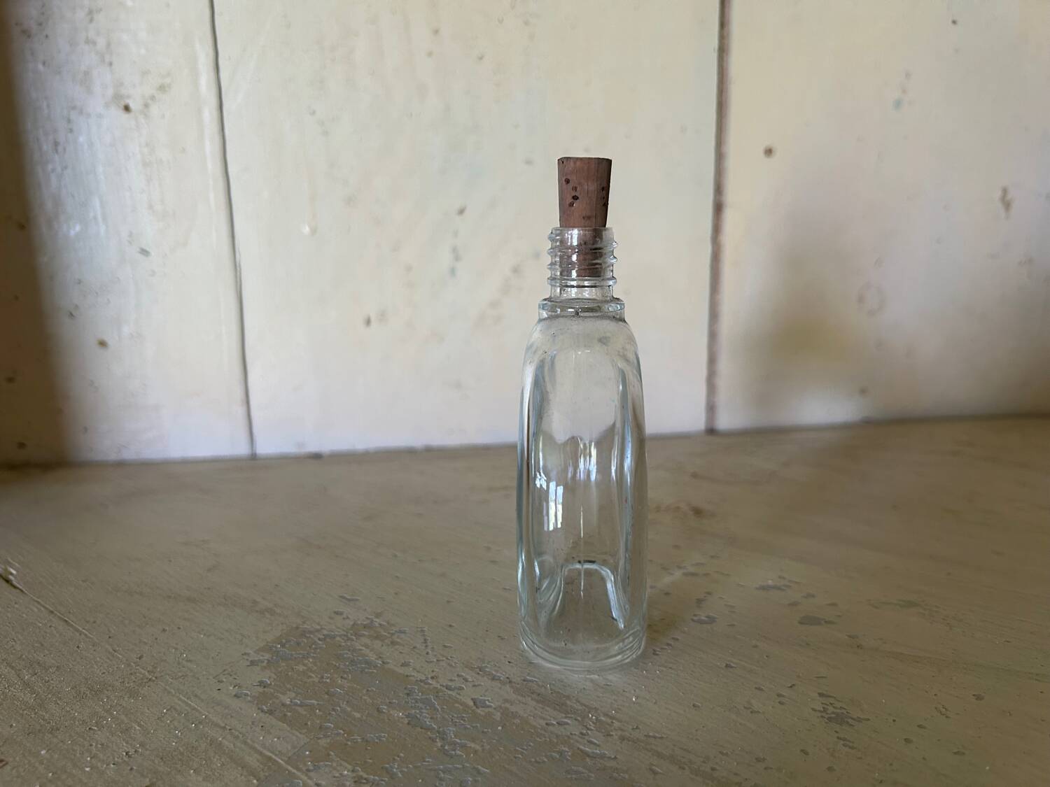 Glass bottle