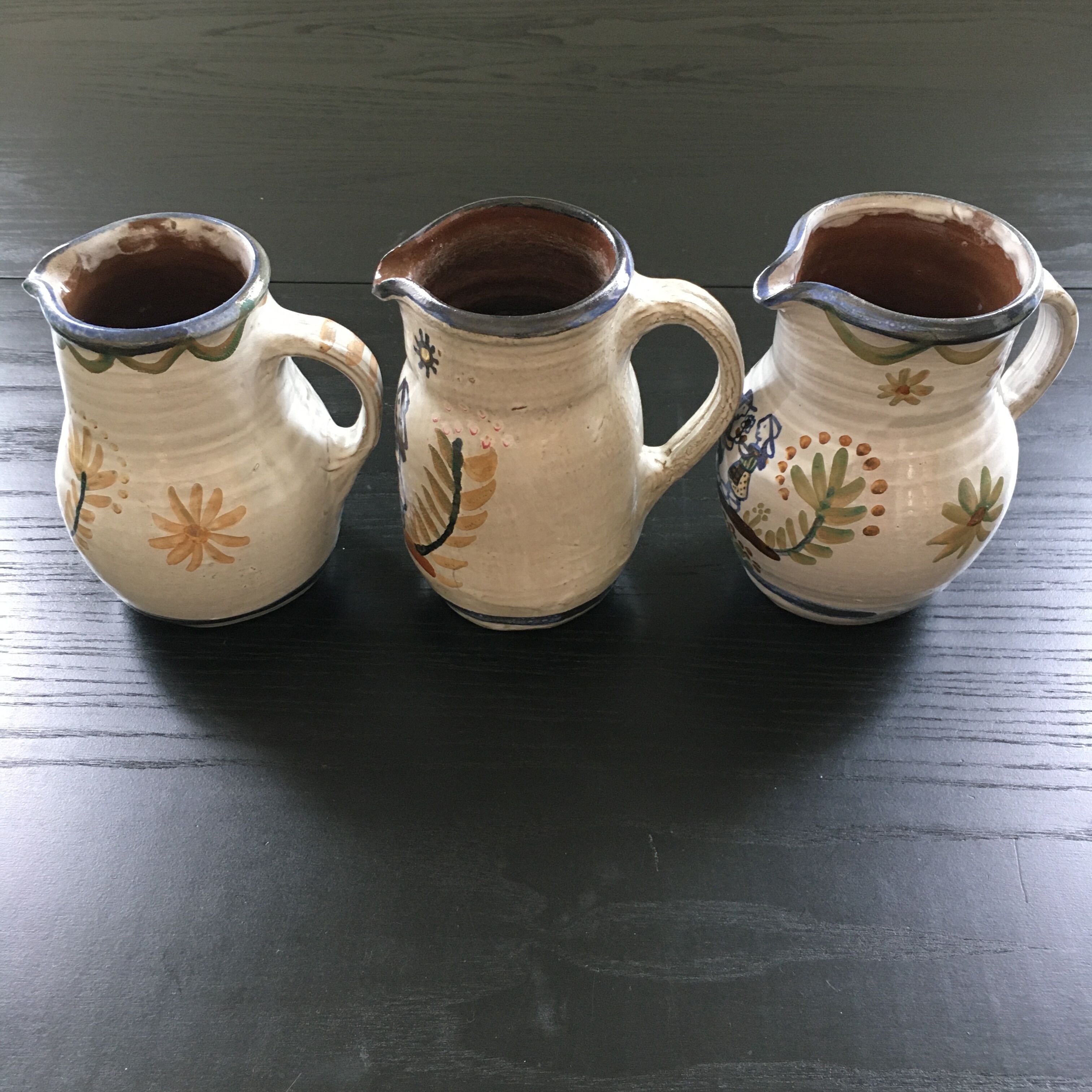 Lot 3 cider pitchers Breton décor