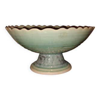 Green ceramic fruit bowl