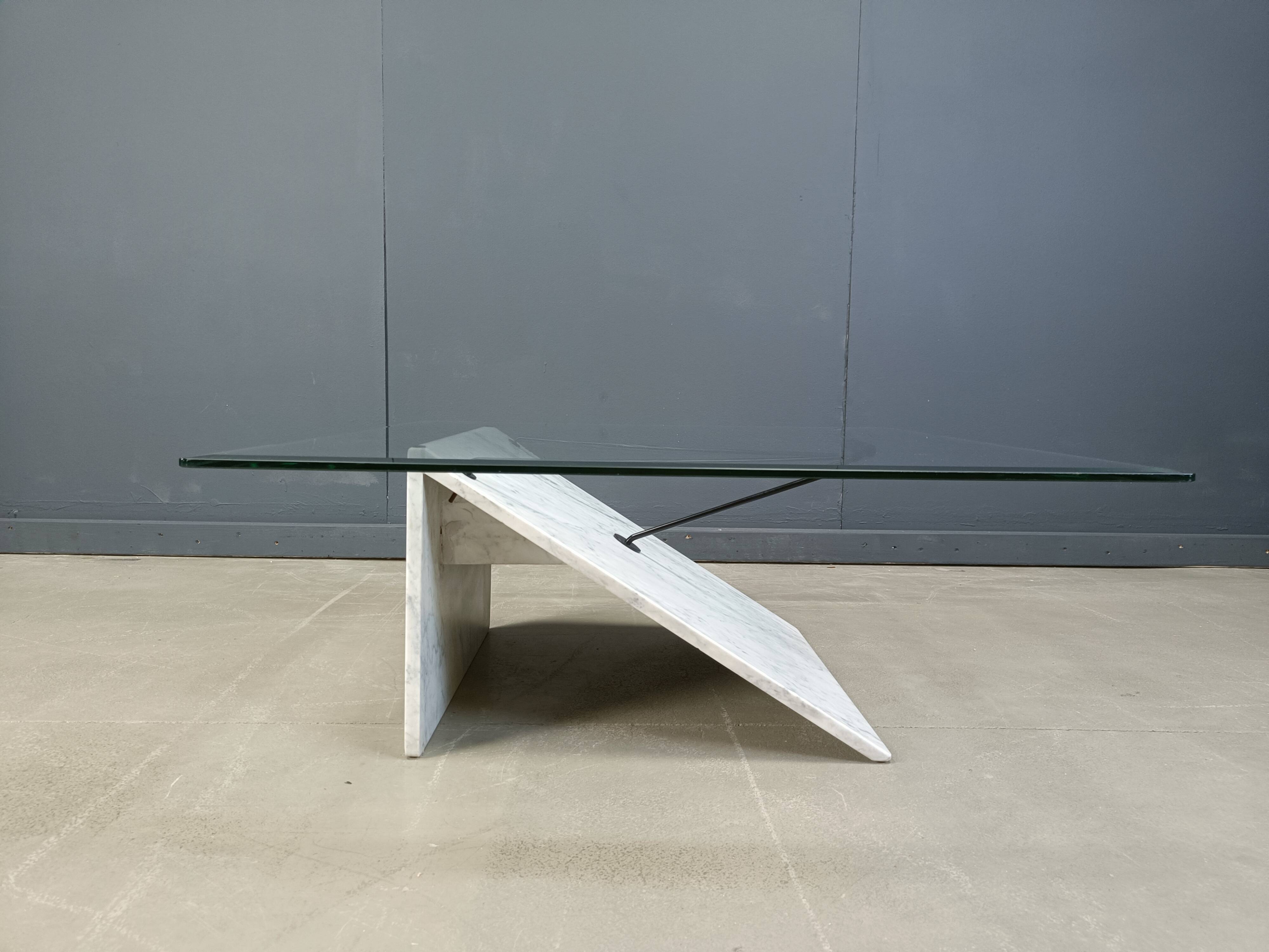 Table basse postmoderne en marbre italien, années 1980