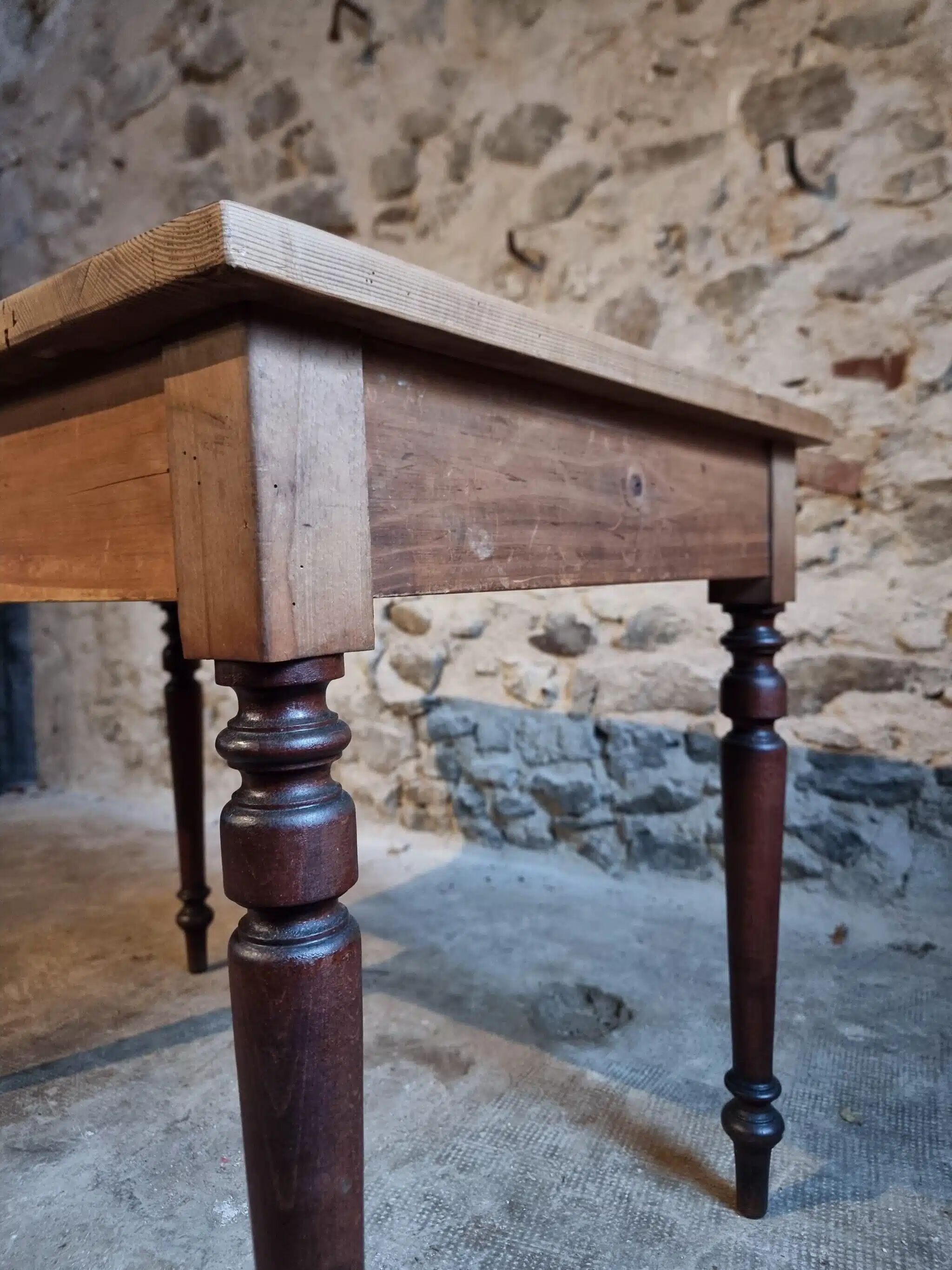 Table vintage française en pin avec rallonge latérale vers 1930, table de cuisine ou bureau