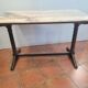 Table de bistrot piètement chêne dessus marbre
