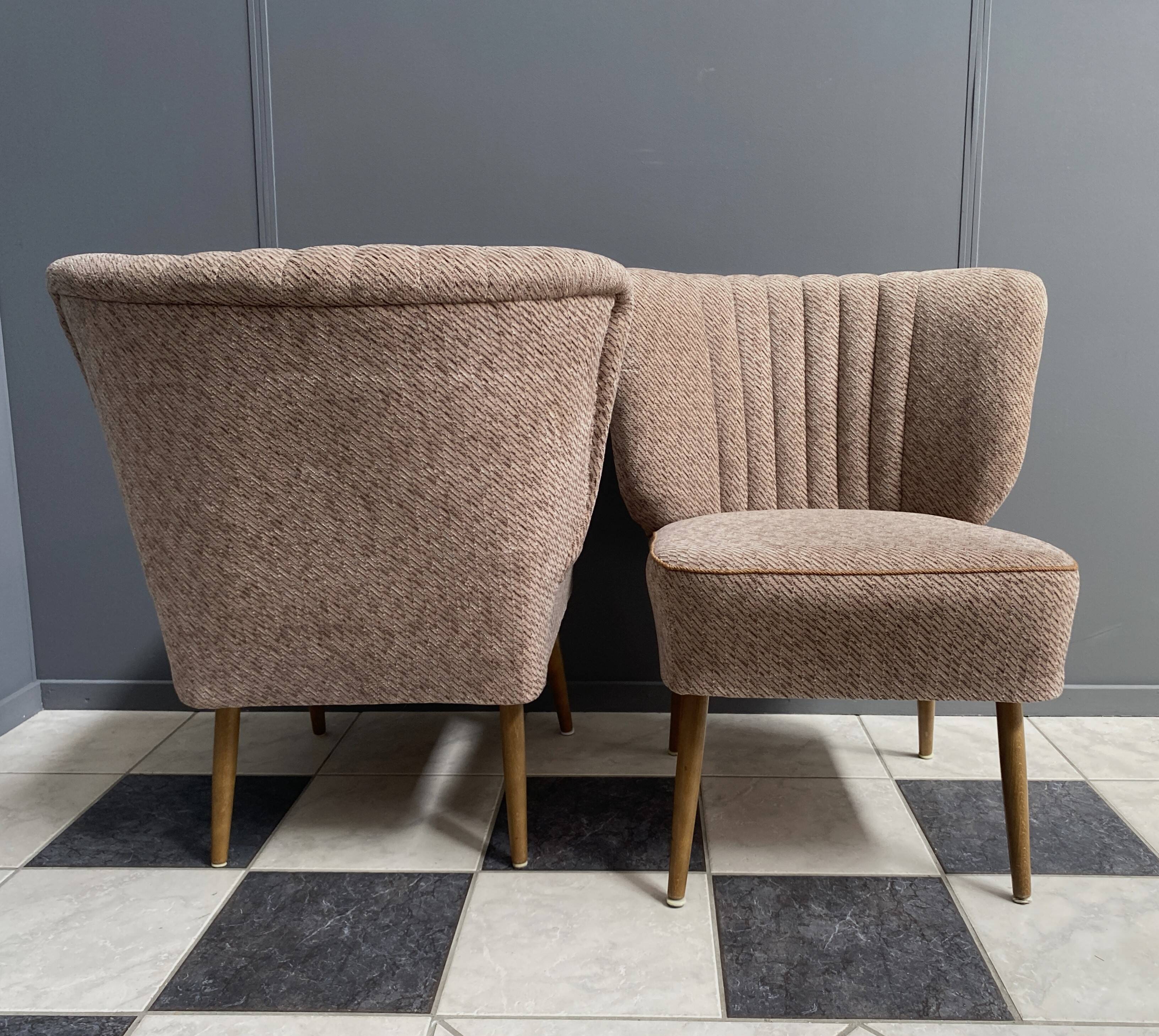 ensemble de 2 chaises de cocktail marron des années 1960