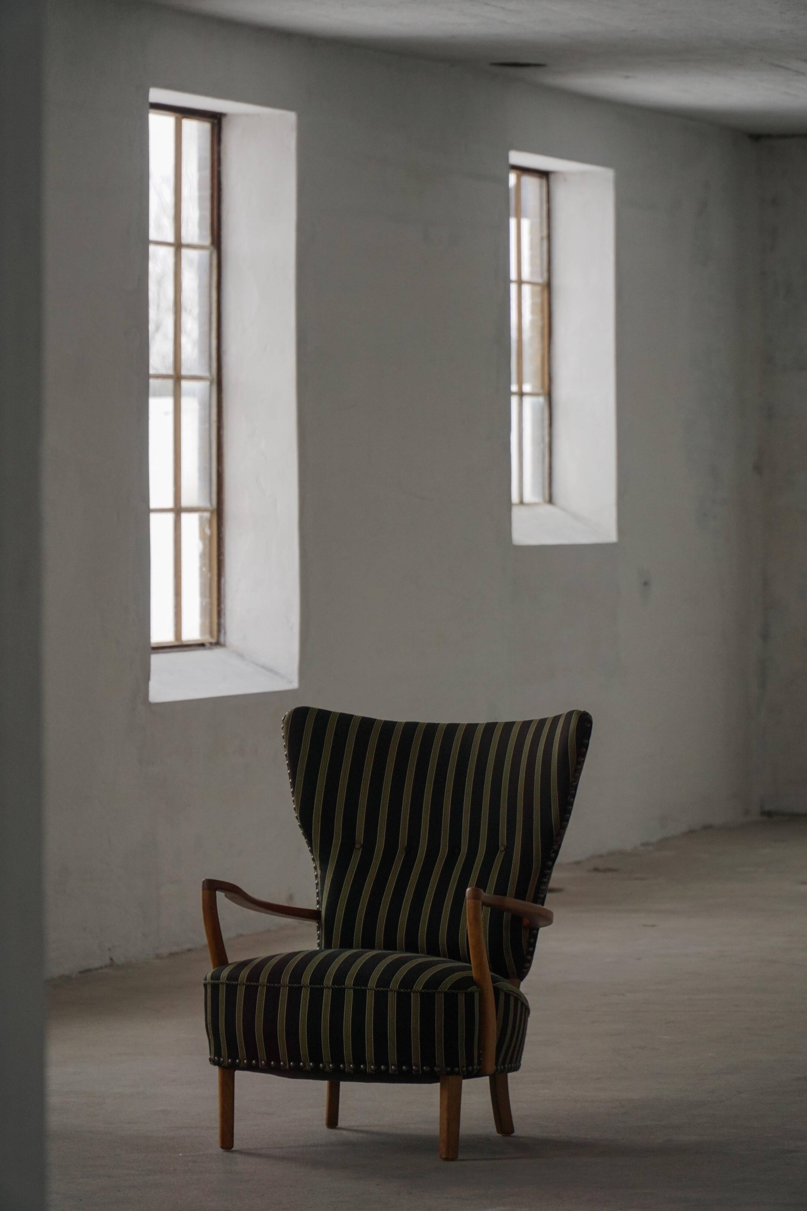 Danish mid-century chaise longue with a convertible backrest in oak, Viggo Boesen, 1950s.