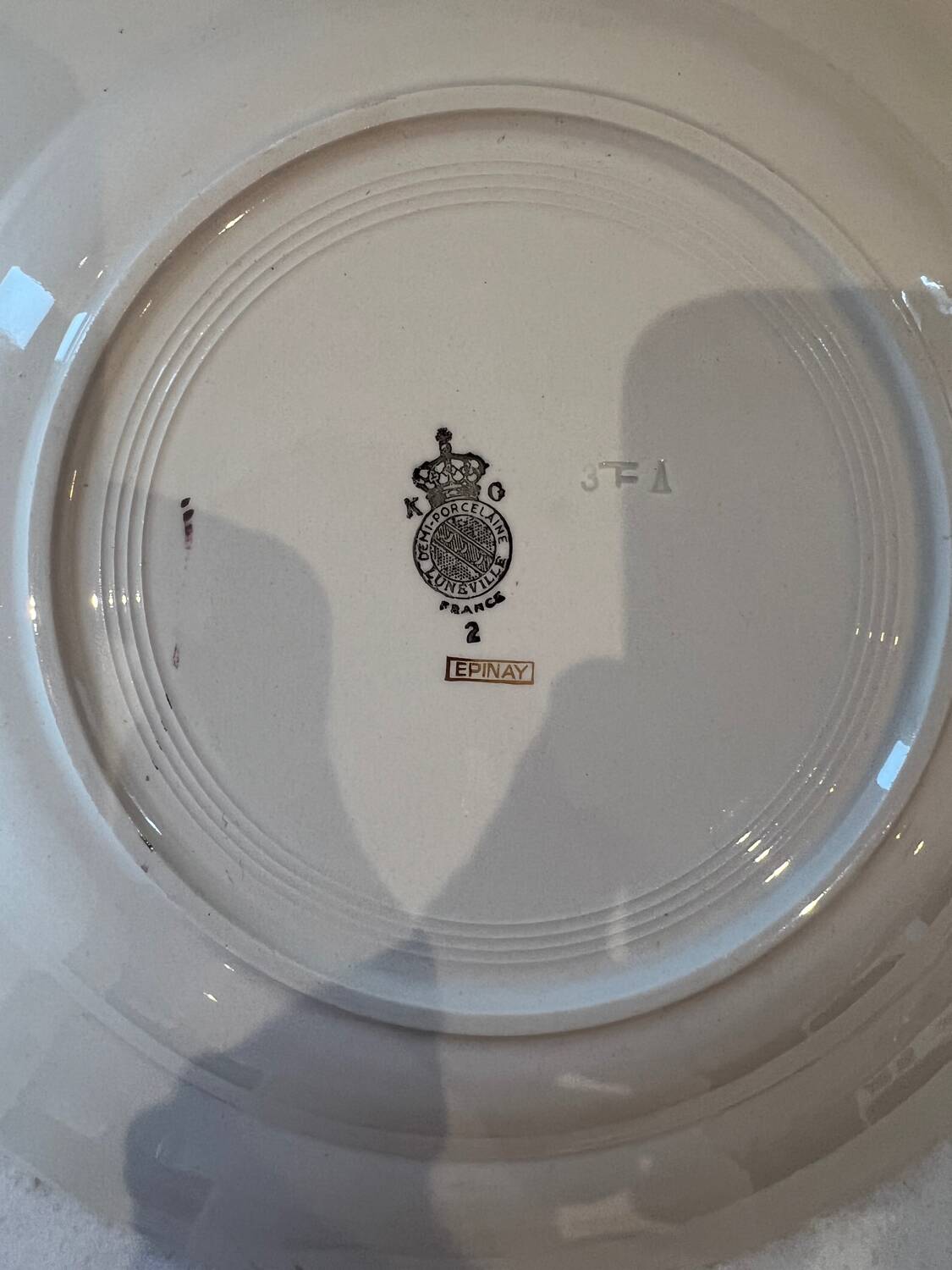 Round presentation dish - Epinay Luneville