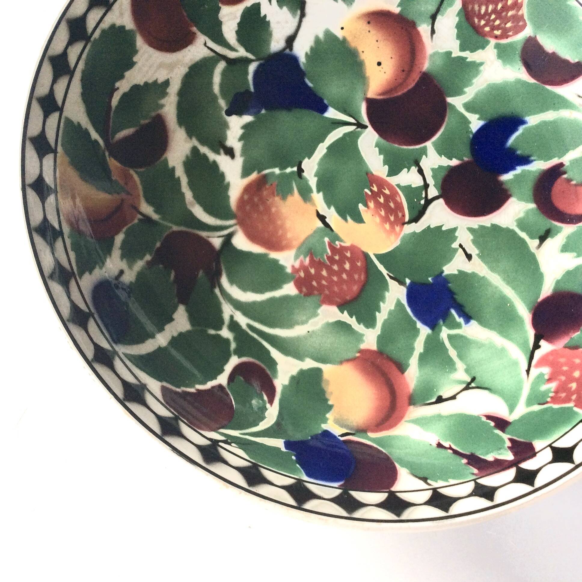 Grand plat à fruits VILLEROY et BOCH. Années 30