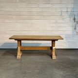 Monastery-style table