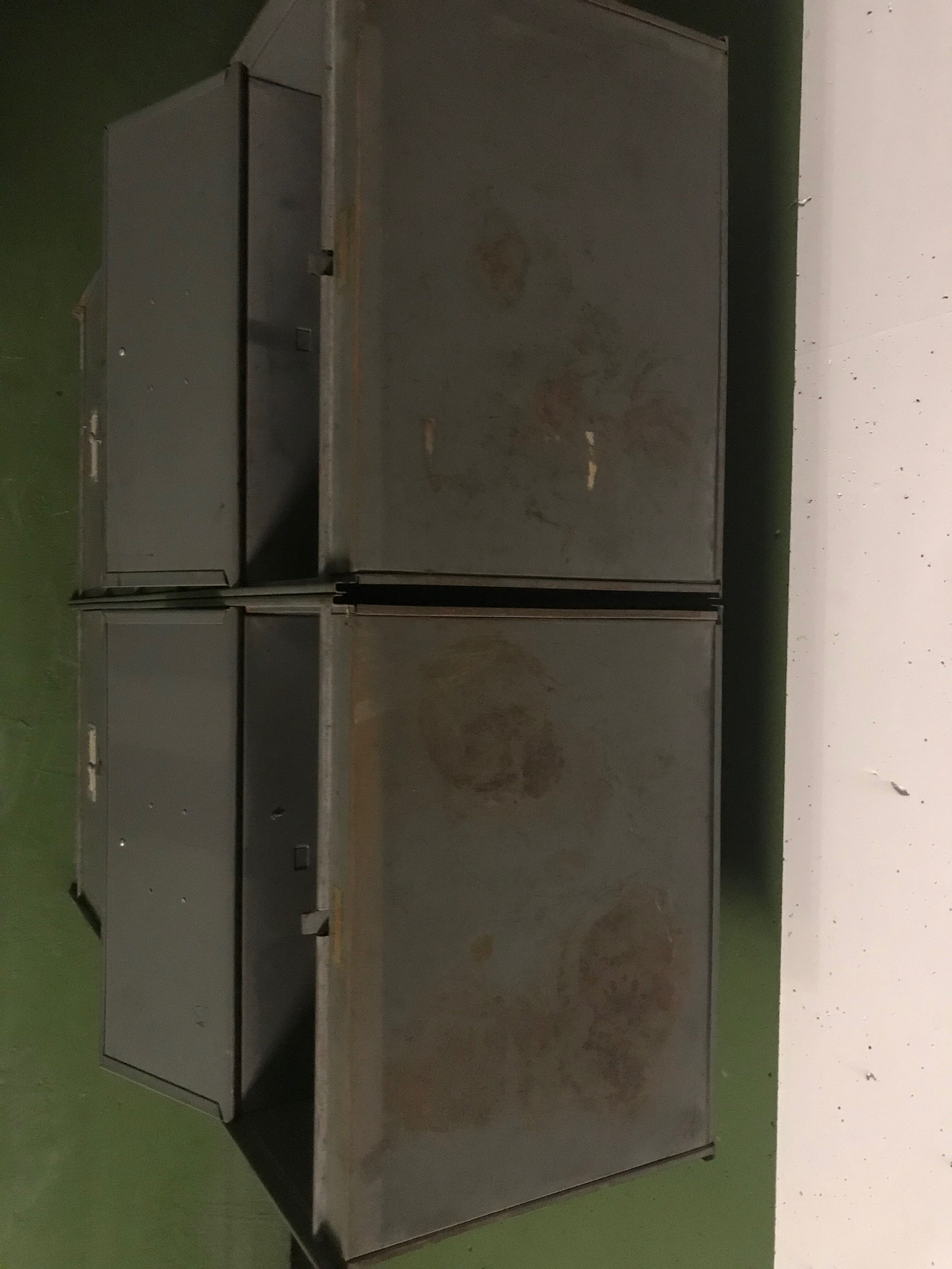 Metal clamshell furniture