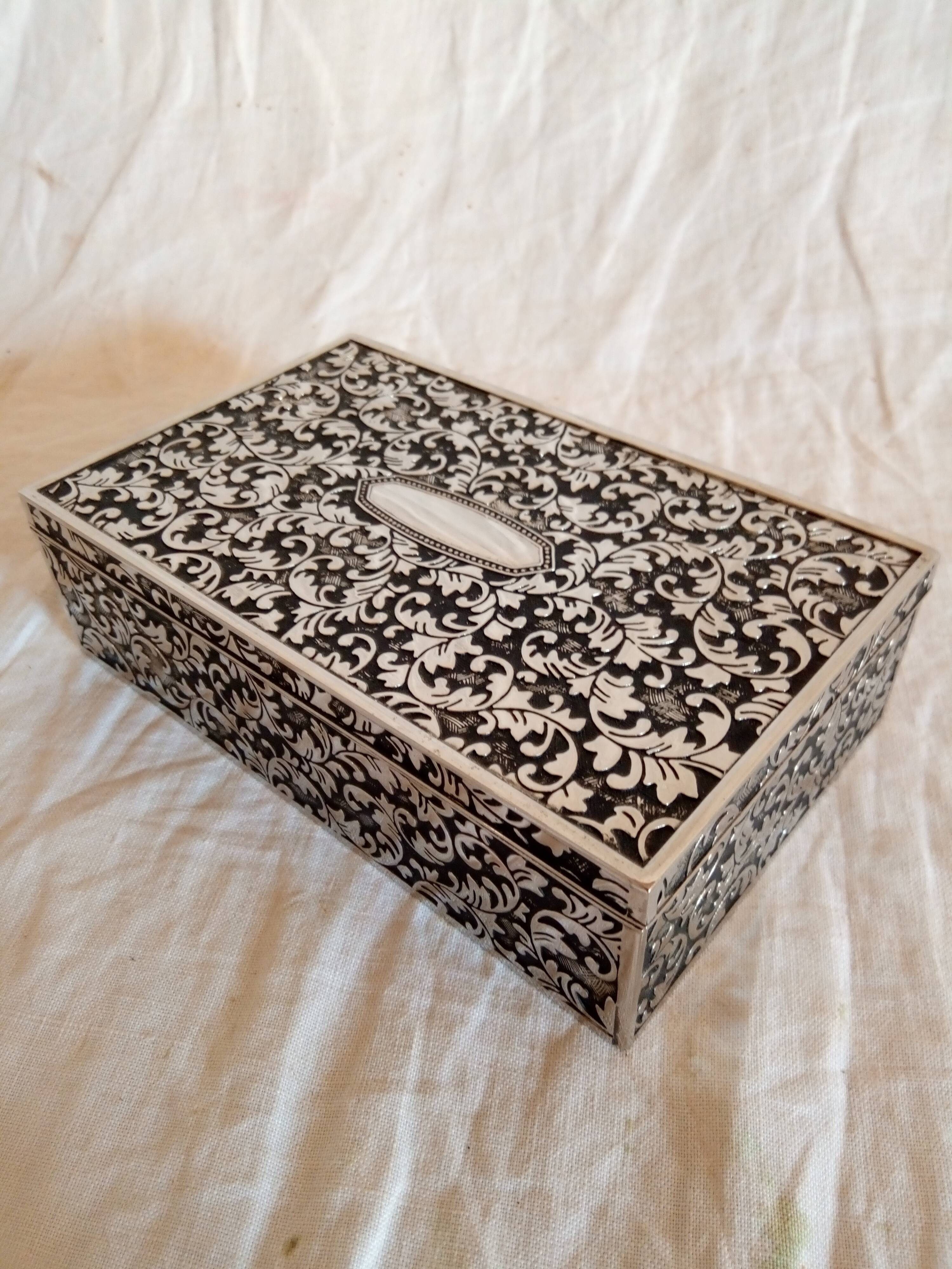 Silver metal jewelry box from the 50s