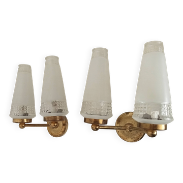 Pair of vintage double-light wall sconces in brass and etched glass from the 60s/70s.