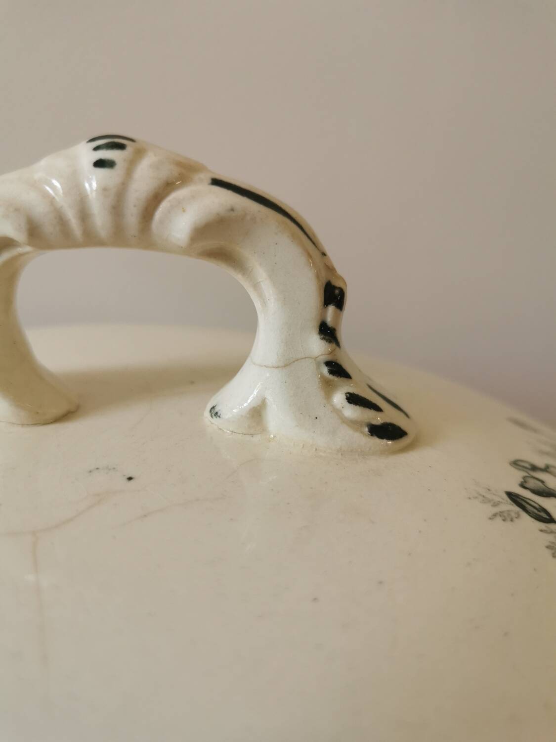 Old HC soup tureen, iron earth