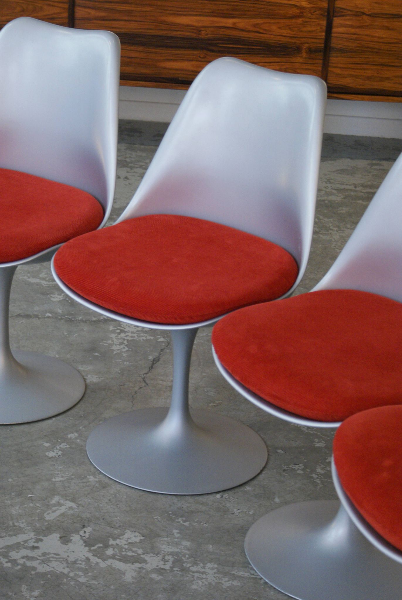 Eero Saarinen's Tulip Chairs – 50th Anniversary Edition by Knoll