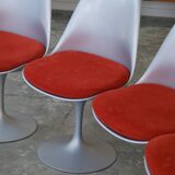 Chaises Tulip d’Eero Saarinen – Édition 50e Anniversaire par Knoll