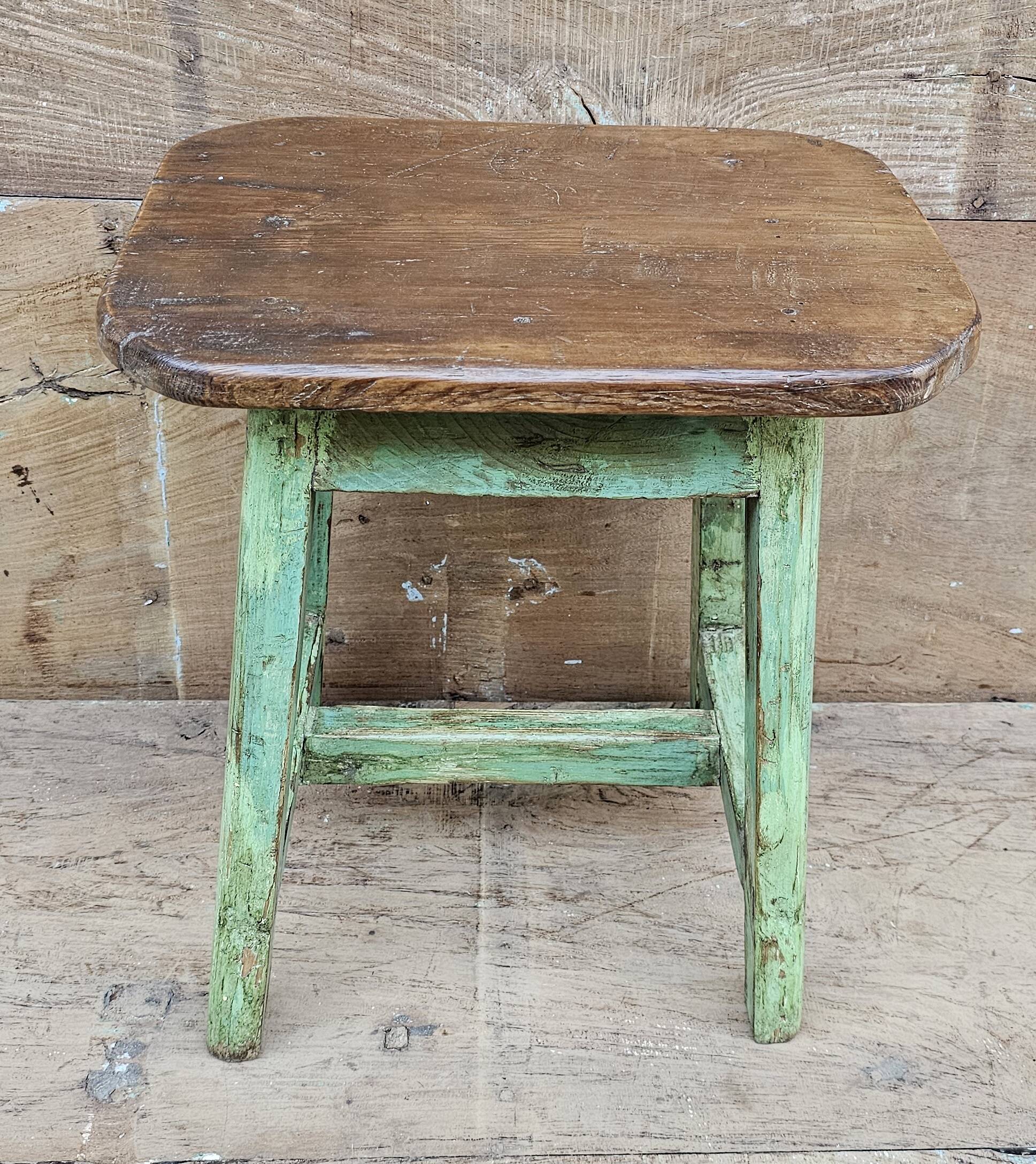 Ancien tabouret -sellette en teck birman