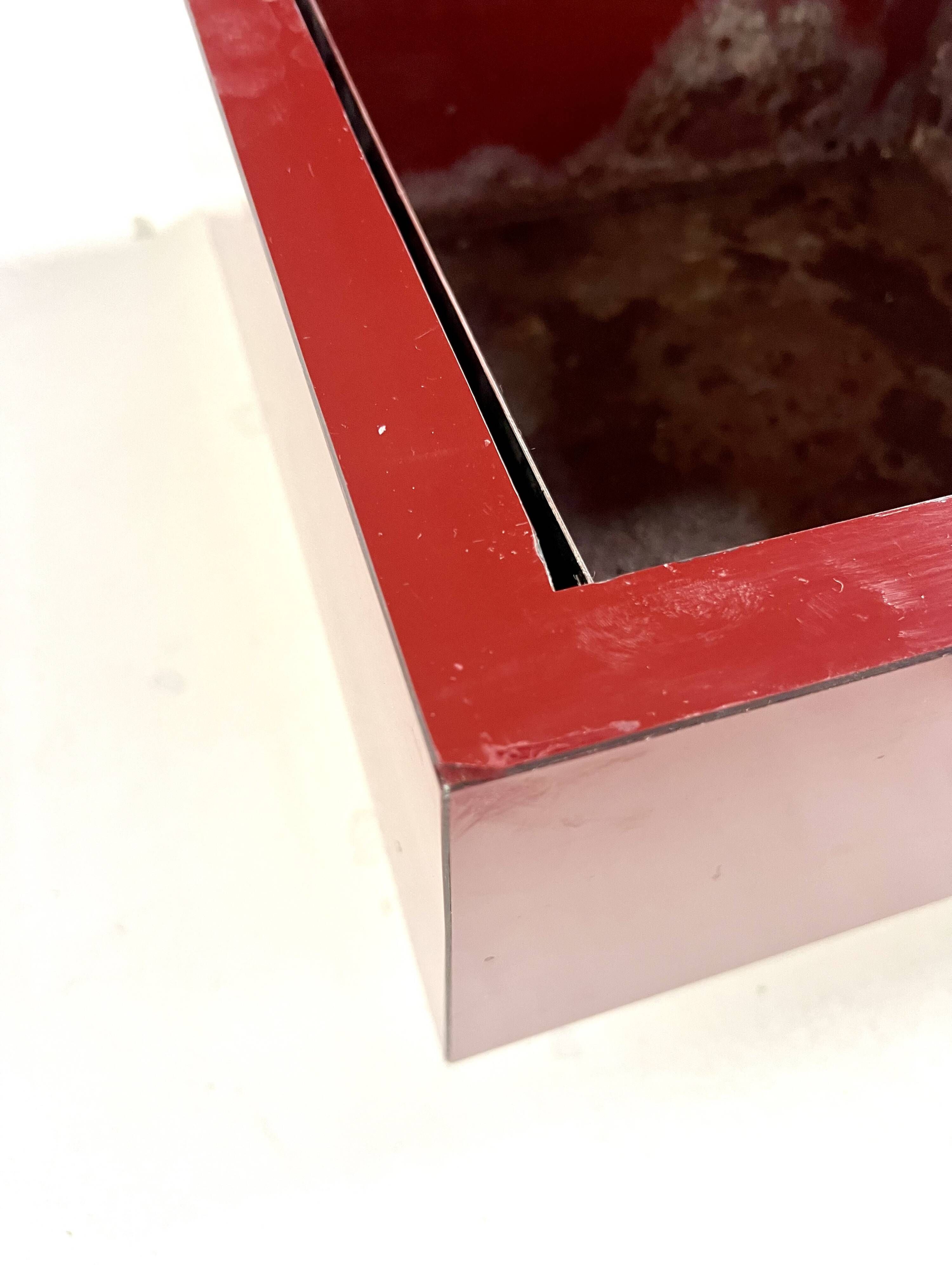 Square coffee table, Italian design, 1980s