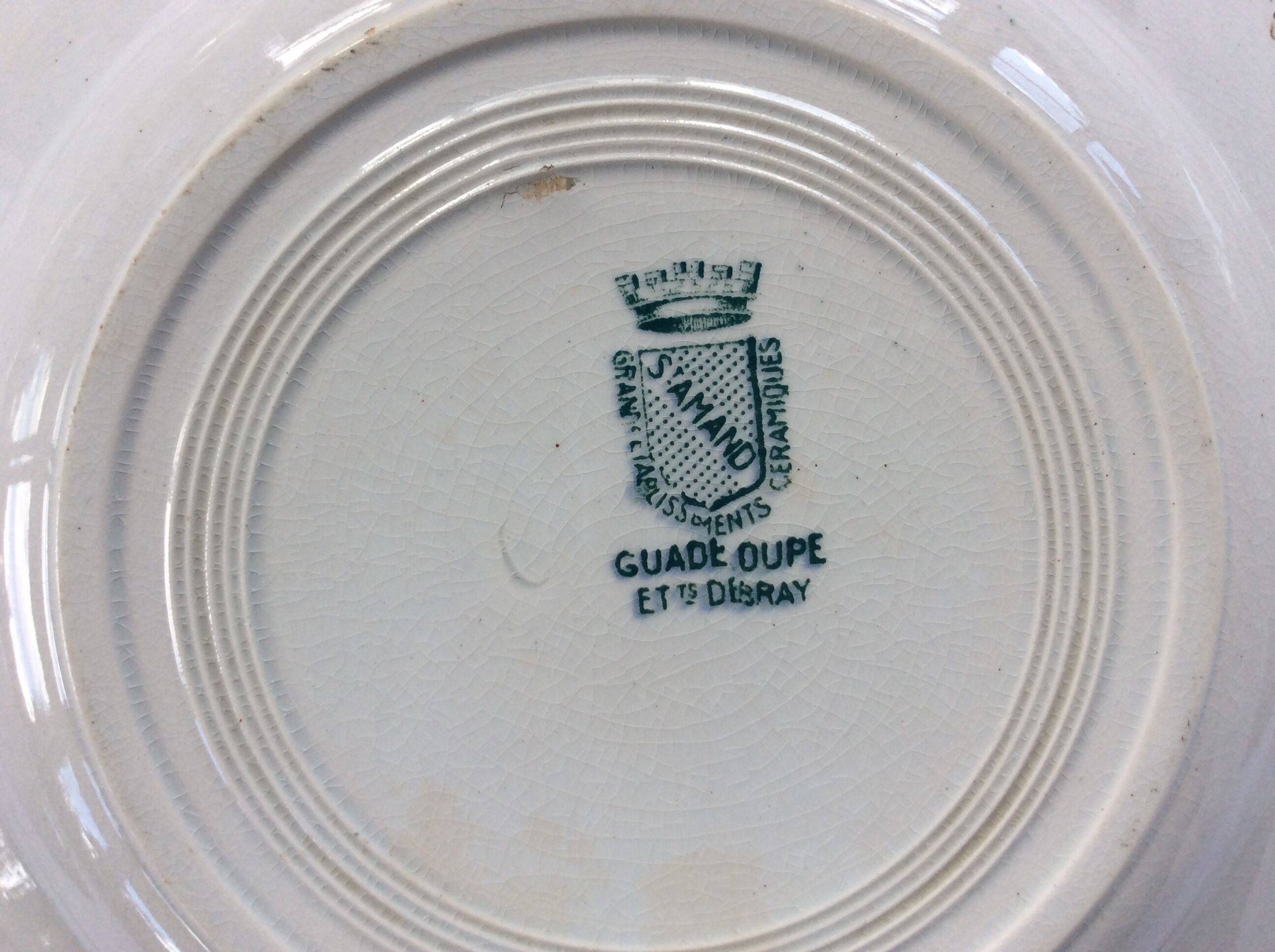 8 vintage hollow plates Terre de Fer