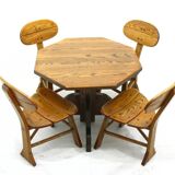 French Modern 3-Legged Chairs & Table in Solid Oak, 1970s