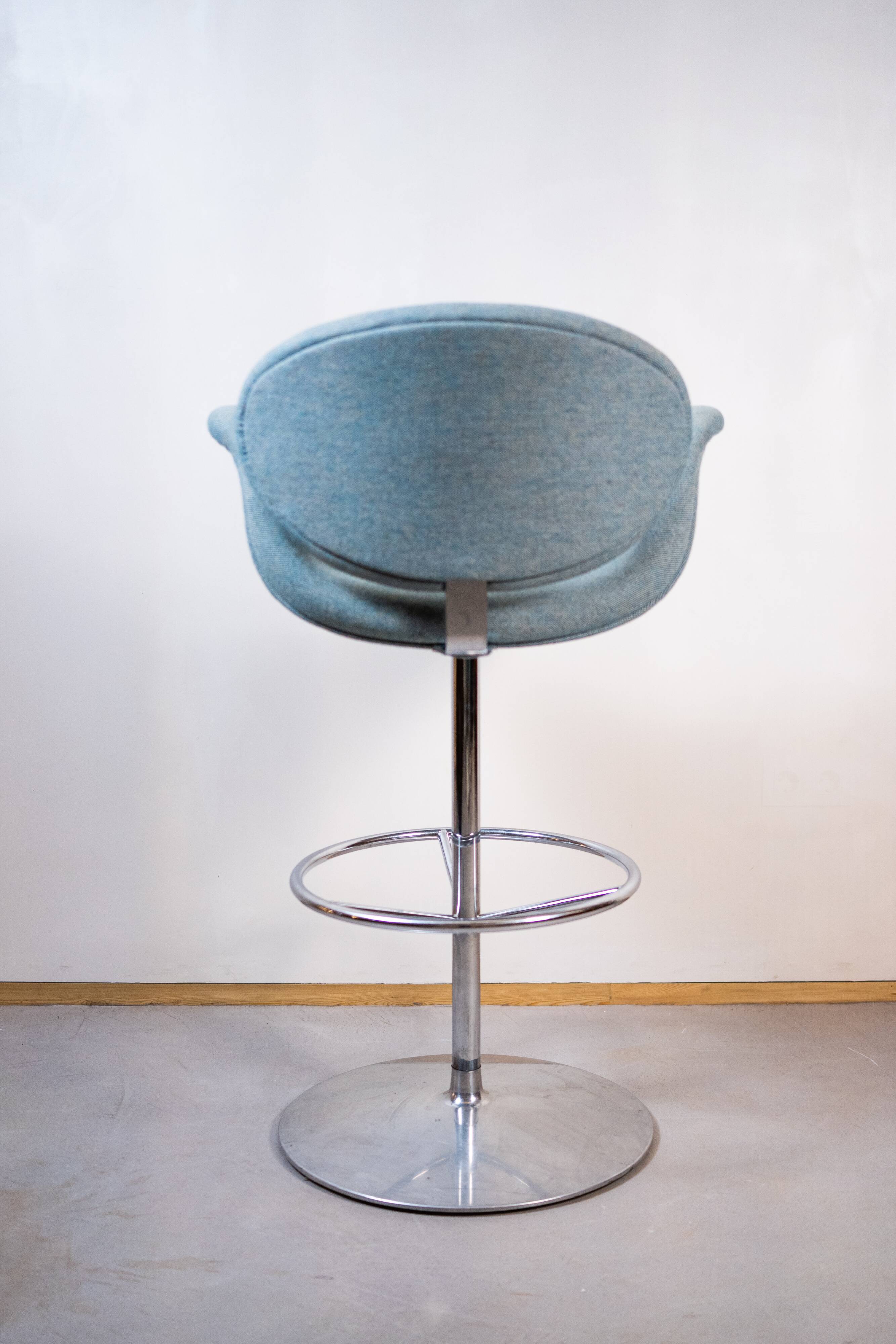 Tulip bar stool by Pierre Paulin for Artifort