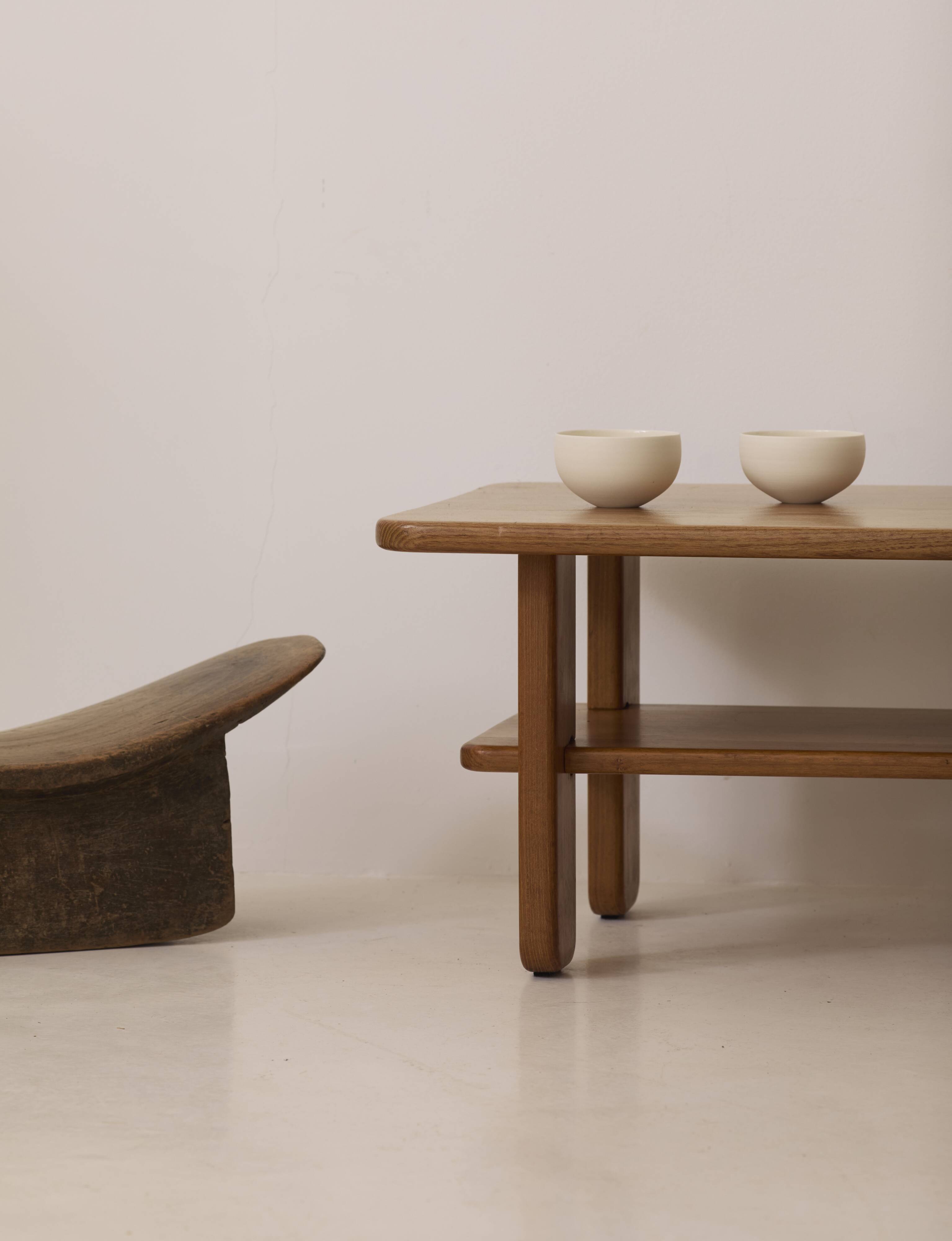 Coffee table in solid elm by Alain Gaubert vintage circa 1980.