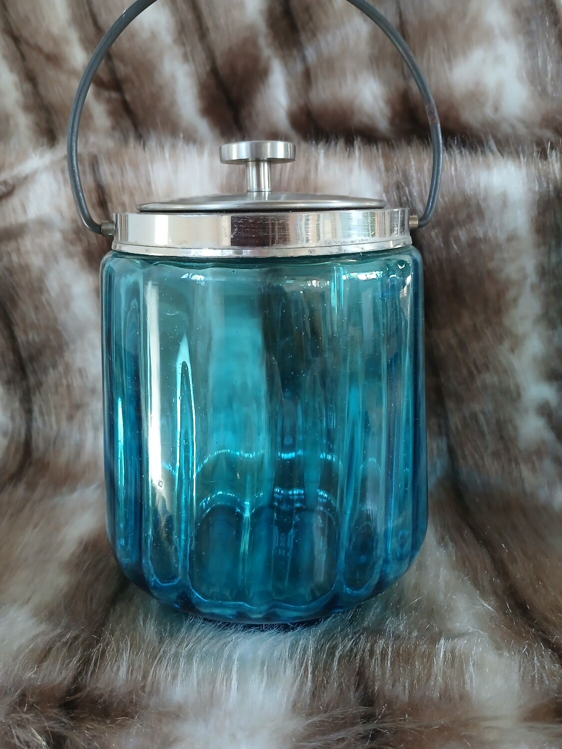 Bonbonnière en verre bleu
