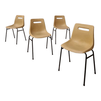 4 vintage Grosfillex chairs