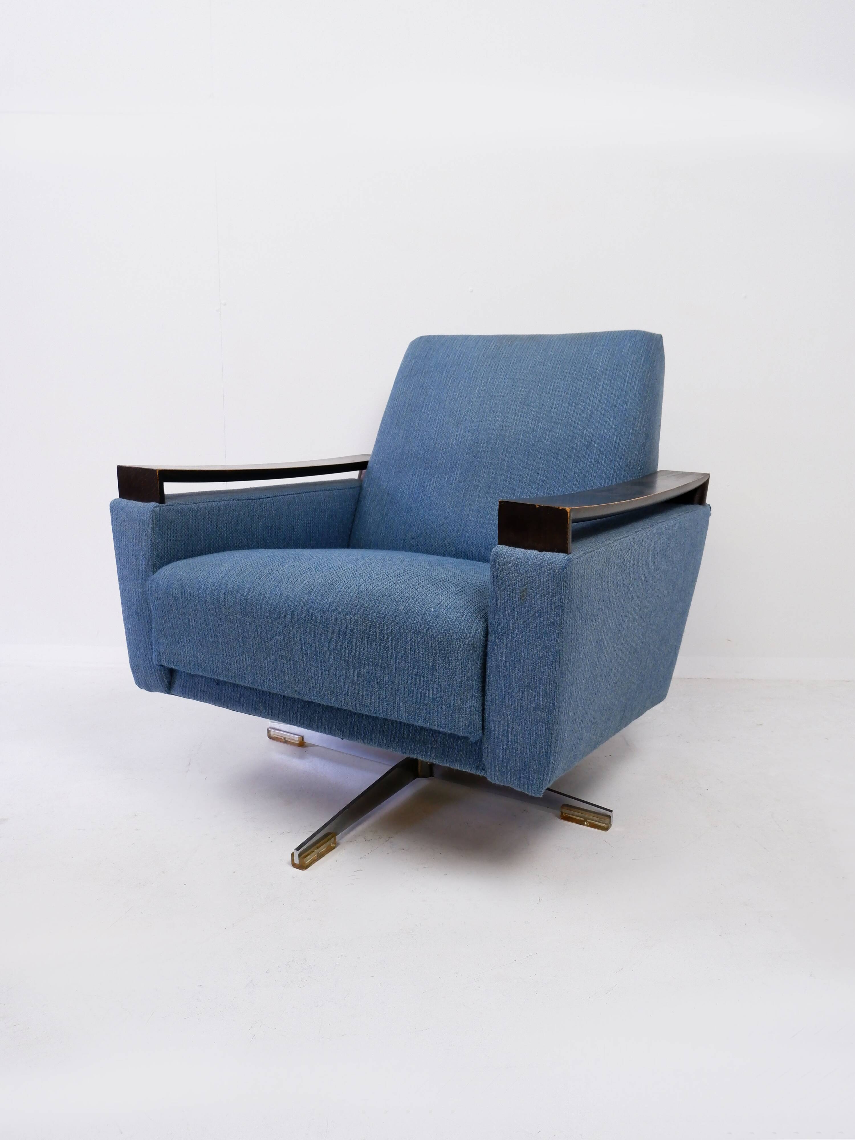 Vintage swivel chair, 1960s
