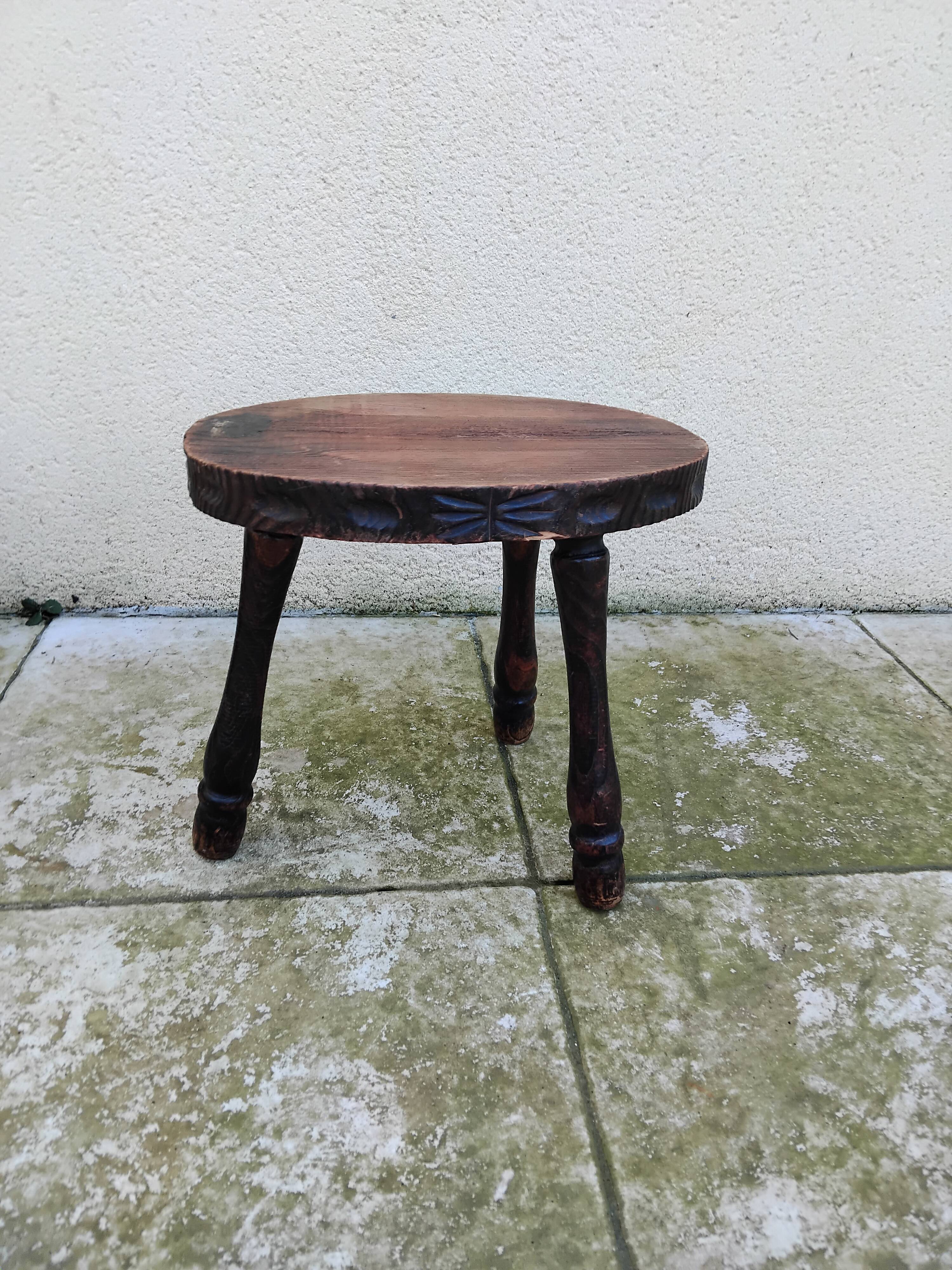 Old vintage oval tripod stool