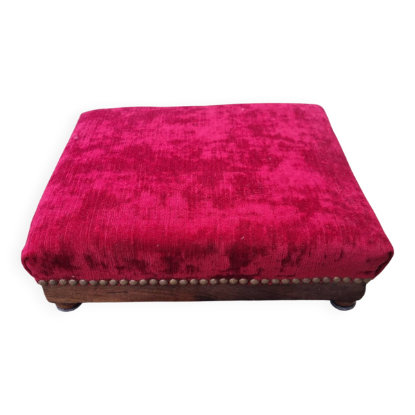 Repose pied velours rouge