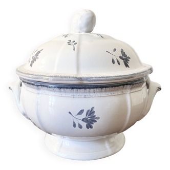 Old tureen