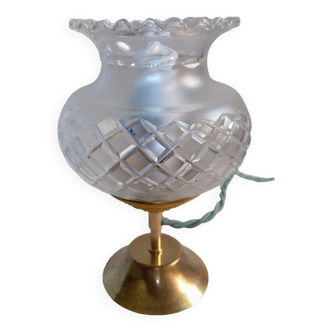 Retro chic table lamp with brass/bronze base, chiseled and serrated glass globe, vintage