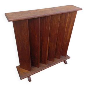 Meuble de rangement vertical - art