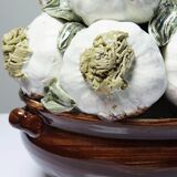 Vintage trompe-l’œil garlic pyramid in glazed ceramic from Manises, Spain.