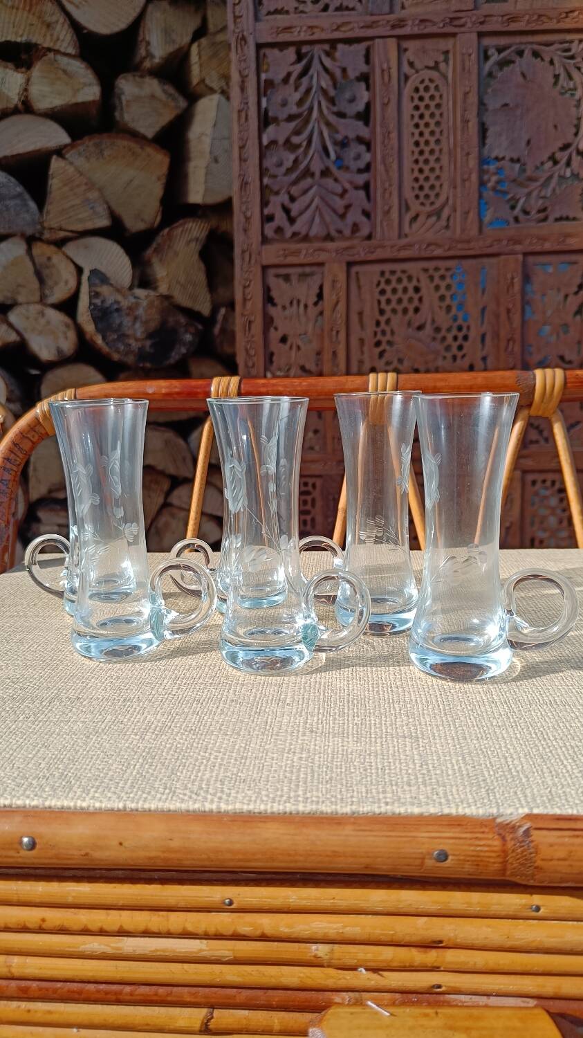Six verres à shot en cristal gravé
